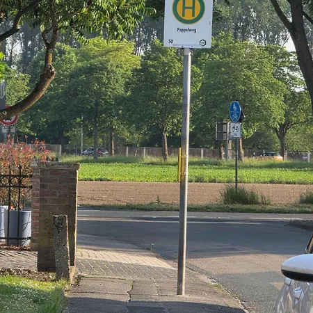 Homestay Eine Schoene In Einer Ruhigen Gegend Mit Gemeinsam Genutzte Bad Und Kuechengeraete